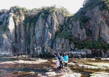今子浦キャンプ二日目 釣りと泳ぎと 山村留学の町や村からー山本光則 今子浦キャンプ二日目 釣りと泳ぎと 山村留学の町や村からー山本光則