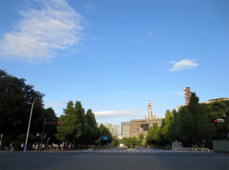 ■東京には空が無い…か、そして「戦争法案」強行採決翌日の国会議事堂前_d0190217_19521093.jpg