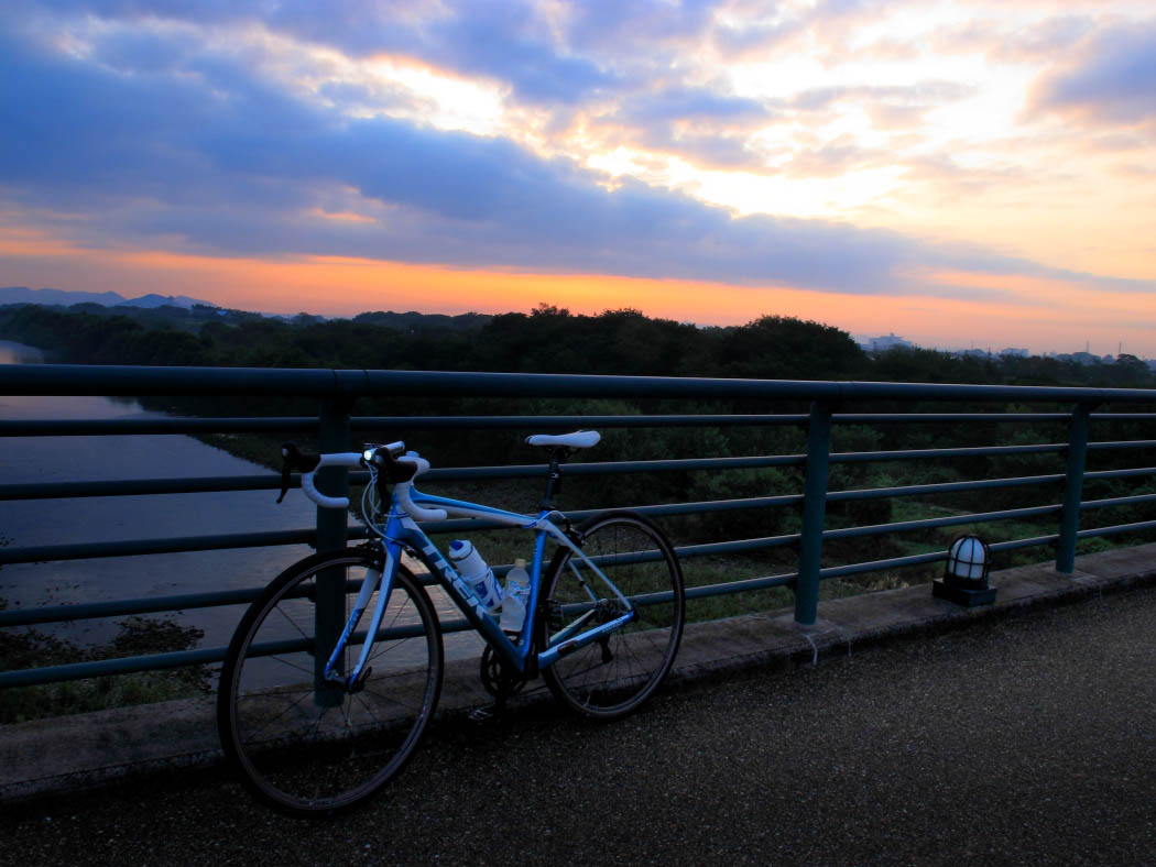 木曽川沿いにて、夜を明かす。_b0104731_1392225.jpg