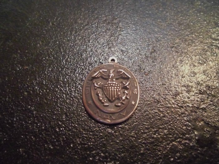 Vintage　U.S.N.　Pendant　Top_e0187362_15402127.jpg