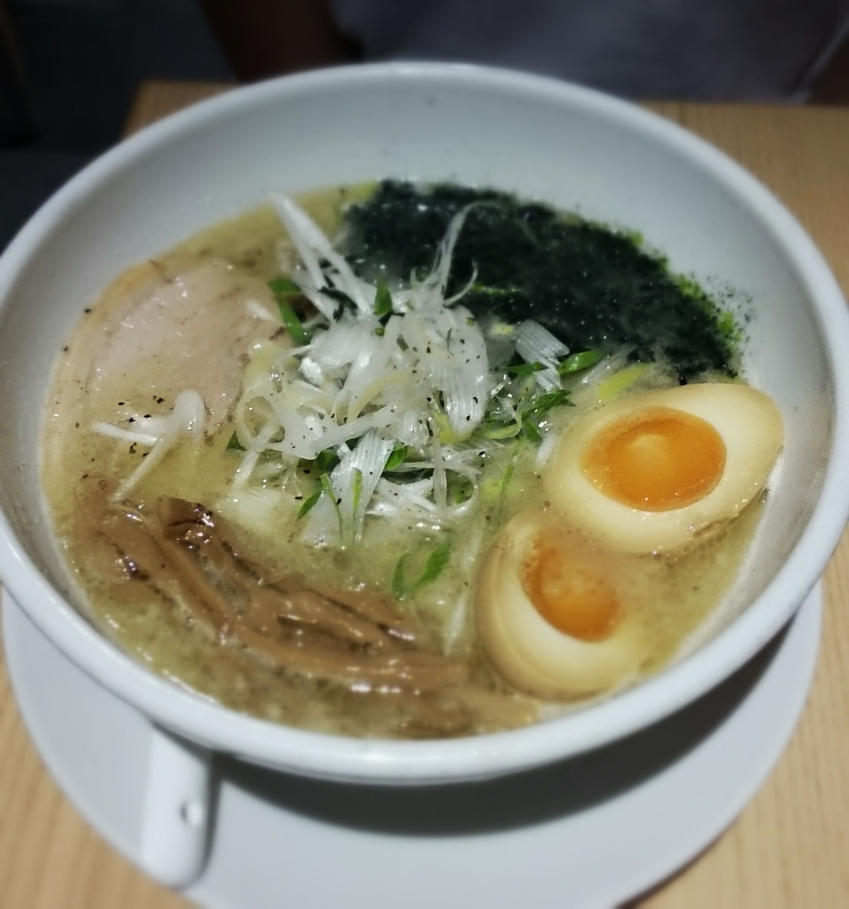 お江戸一食目は、夜中の拉麺！_f0236260_14040333.jpg