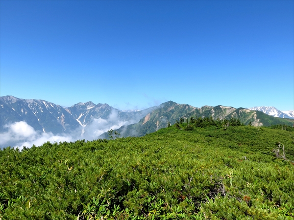 爺ヶ岳～鹿島槍ヶ岳～（八峰キレット）～五竜岳①_f0040525_20292844.jpg