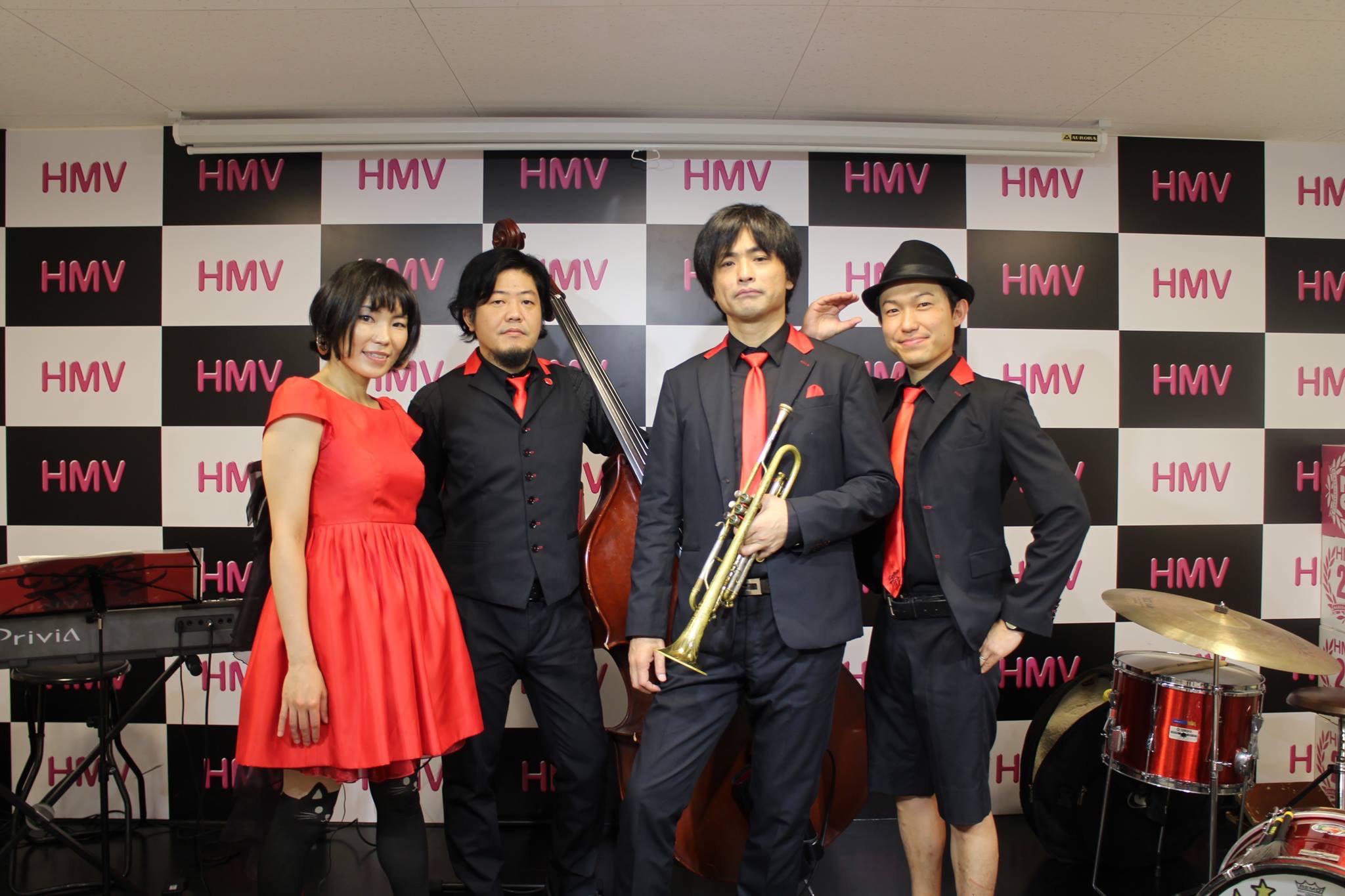 マリーナホップ&HMV、カープジャズ_a0160571_12324922.jpg