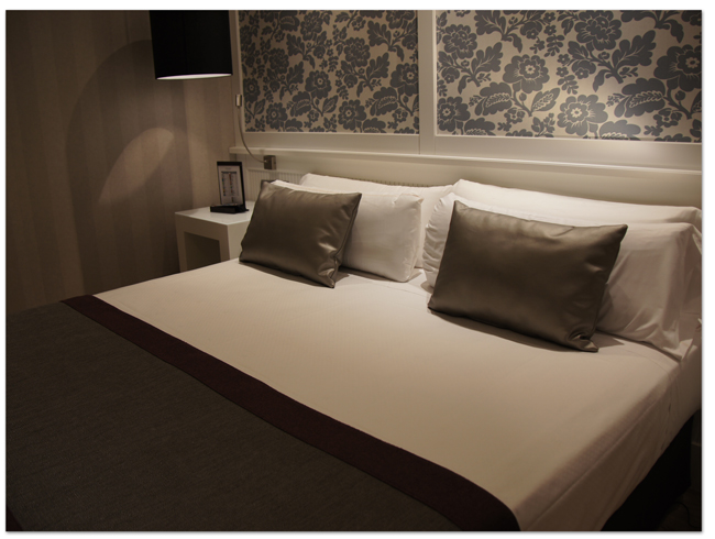 西地中海クルーズ(2) ホテル カタロニア プラザ カタルーニャ (Hotel Catalonia Placa Catalunya) _d0210324_4451197.jpg