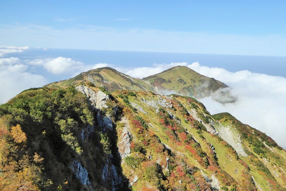 秋色の山へ　＜大日三山②　9／23 剣御前小屋～大日小屋＞　_d0288144_22371796.jpg