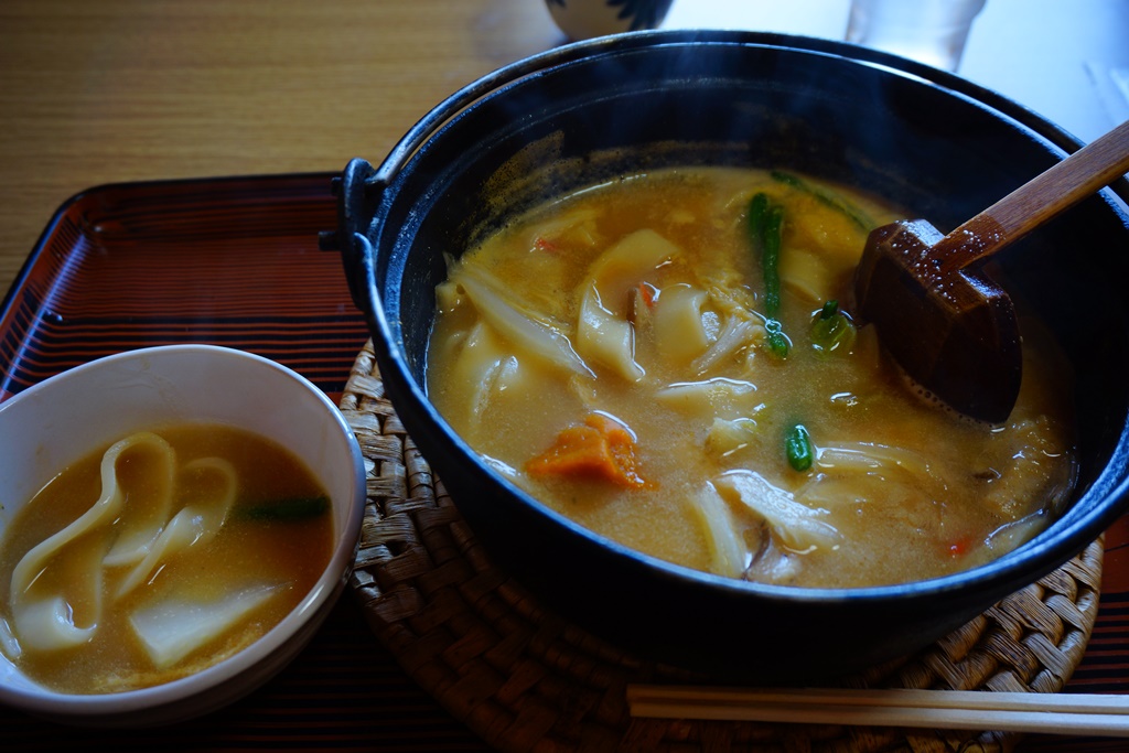 lunch &　stroll about （山梨県忍野村　「はんのき食堂」と散策）_e0223456_10401869.jpg