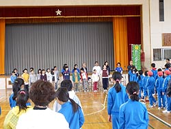 稲刈り体験(月光原小・西根小)_d0247484_1343531.jpg