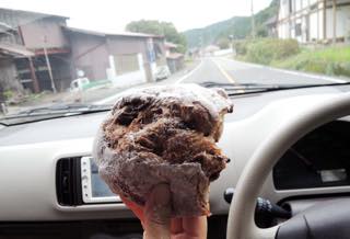 先週は忙しくて買いに行けなかったパン屋さんへ....._b0194185_22493470.jpg