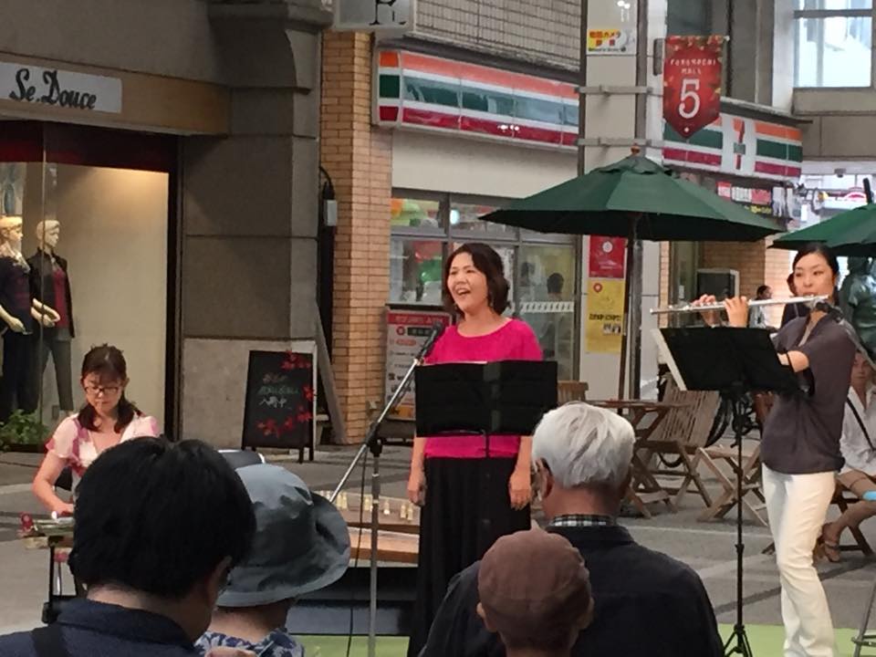 チンクエ・フェスタ初日大盛況だったようです。_e0046190_173844100.jpg