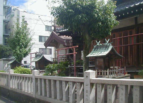 ●神社の造形―岡山駅前近くの金刀比羅神社_d0053294_0362051.jpg