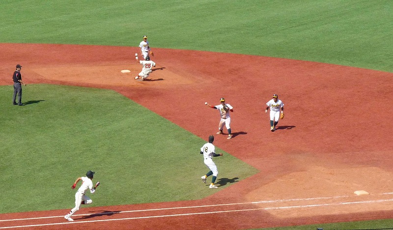 専修大対日本大 9月22日 東都大学野球1部 後半_b0166128_10381871.jpg
