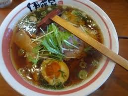 まちづくりNPO代表が選ぶ、関市で食べてもらいたい3つのラーメン_a0026530_0122714.jpg