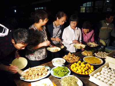 きらり水源村の「お月見会2015」 飲んで食べてしゃべって!たくさん笑いました!! _a0254656_20373987.jpg