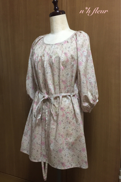リバティ 紐付きパフチュニック ほんのりパフブラウス_b0238766_20353074.jpg