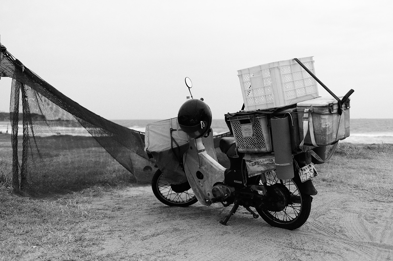 名車と海_f0121181_08504.jpg