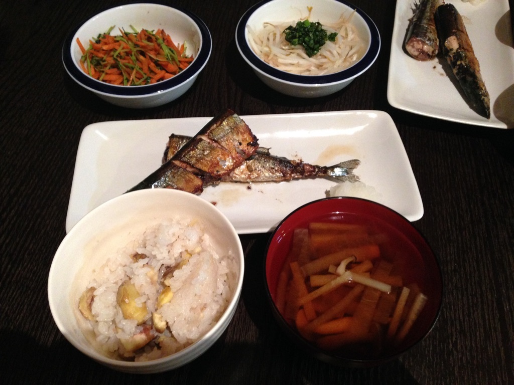 さんまの塩焼き&栗ご飯 作りましたメール_d0031682_22083463.jpg