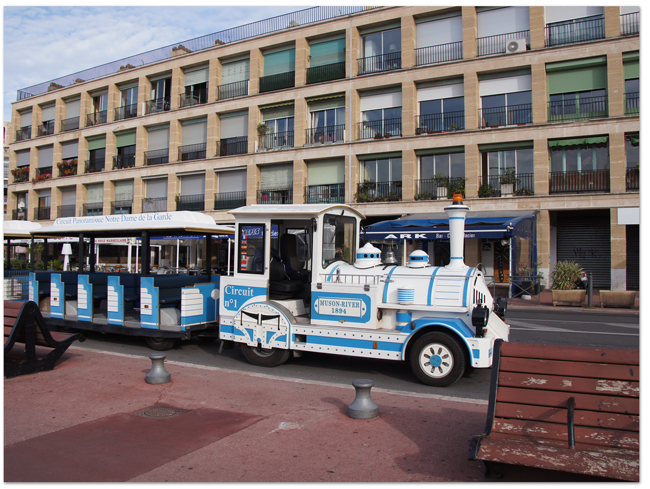 西地中海クルーズ(6) マルセイユ/ブイヤベースとプチトランとマンマ・ミーア！_d0210324_4384582.jpg