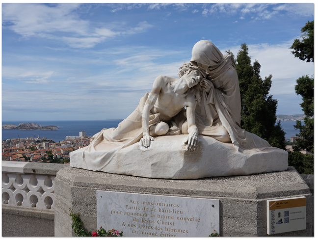 西地中海クルーズ(6) マルセイユ/ブイヤベースとプチトランとマンマ・ミーア！_d0210324_4395130.jpg