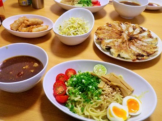 餃子とつけ麺の日　～オットと一緒に競馬場へ～_b0102728_105747100.jpg