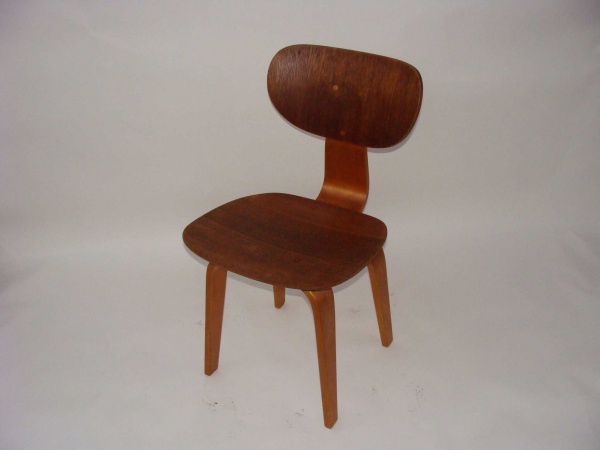 \"Cees Braakman Chair Made in 1956\"ってこんなこと。_c0140560_8255063.jpg