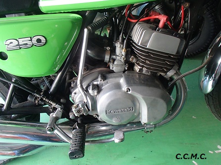 KAWASAKI KH250 オイルホースの交換 : C.C.M.C.