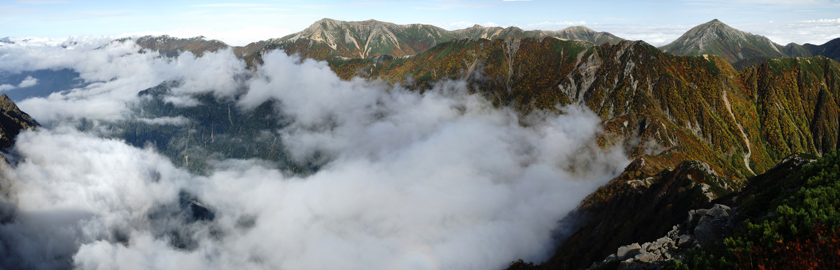 錦秋絶景山歩♪　東・西鎌尾根から笠ヶ岳　3泊4日　(1)_f0016656_22195229.jpg