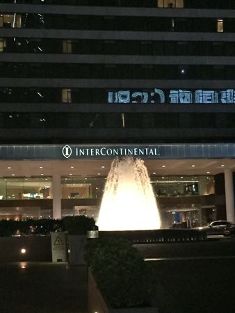 シルバーウィークの香港　5. 夜のインターコンチネンタル香港とシンフォニー・オブ・ライツ_c0124359_084644.jpg