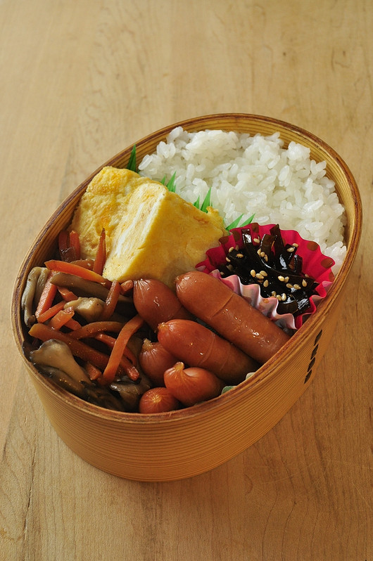 人参と舞茸の炒め煮弁当_b0171098_846135.jpg