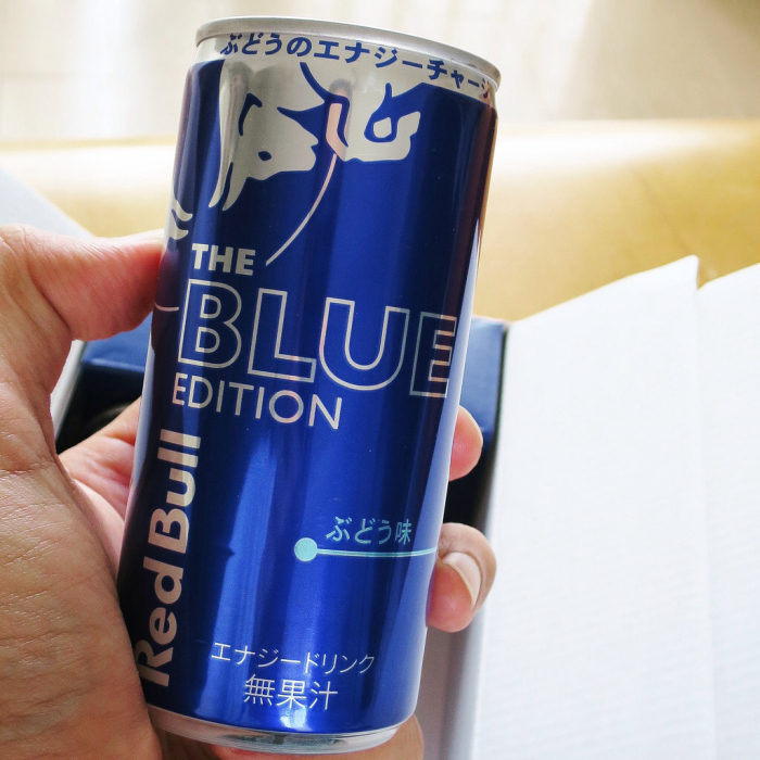 レッドブルの新味を発売前に飲んでみた ぶどうのレッドブル発売 Redbullfriends 日曜アーティストの工房