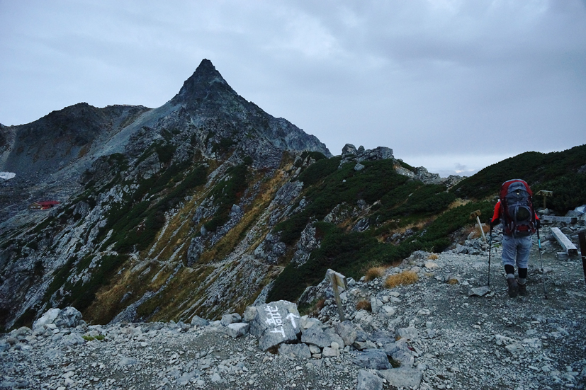 錦秋絶景山歩♪　東・西鎌尾根から笠ヶ岳　3泊4日　(2)_f0016656_8503355.jpg