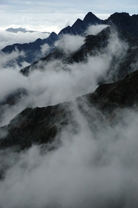 錦秋絶景山歩♪　東・西鎌尾根から笠ヶ岳　3泊4日　(2)_f0016656_8564488.jpg