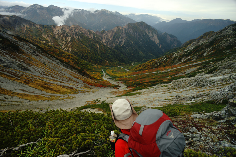 錦秋絶景山歩♪　東・西鎌尾根から笠ヶ岳　3泊4日　(2)_f0016656_8583853.jpg