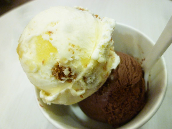 【閉店】Ben & Jerry\'s (ベン&ジェリーズ) 表参道ヒルズ店_c0152767_21311489.jpg
