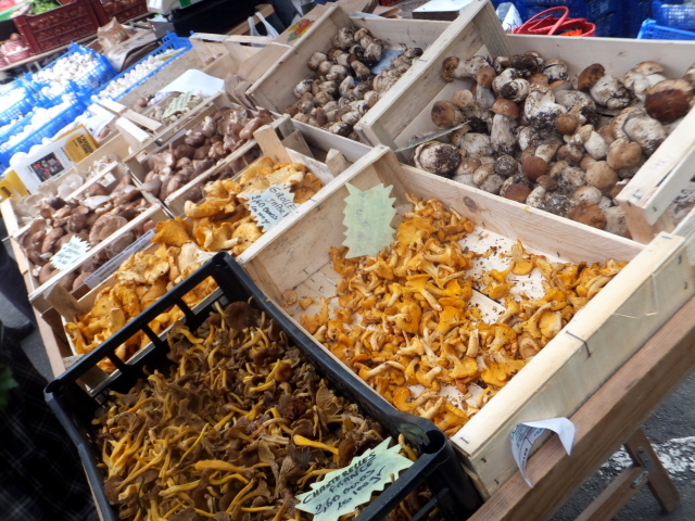 秋の味覚＠Marche de Lices_e0228108_06183844.jpg