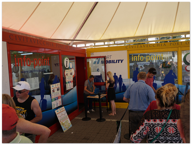 西地中海クルーズ(9) ローマ観光/コロッセオ_d0210324_1348024.jpg