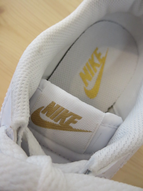 ナイキ NIKE　WMNS CLASSIC CORTEZ LEATHER_e0076692_1922894.jpg