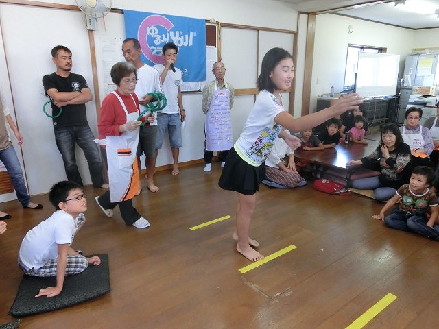 子どもから高齢者まで生涯青春! 駿河台三丁目の三世代交流「ありがとう会」_f0141310_738139.jpg