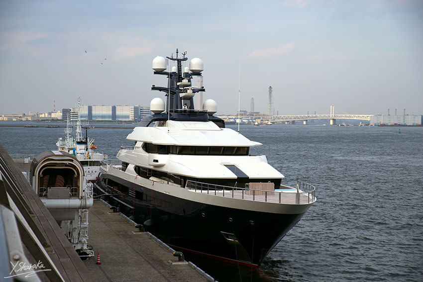 Super Yacht Equanimityと沖縄水産工高・海邦丸5_f0344614_12495699.jpg