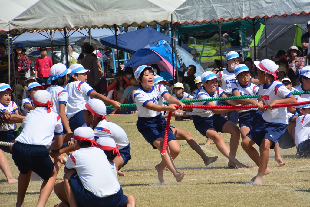 小学校の運動会へ。_e0056537_1516598.jpg