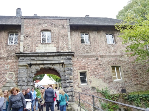 Schloss Rheydt（レイド城）の秋のガーデンフェア☆_b0213177_442566.jpg