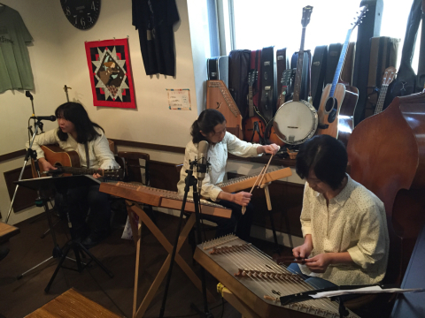 ルーツミュージック ライブ 越谷_d0225380_21295728.jpg