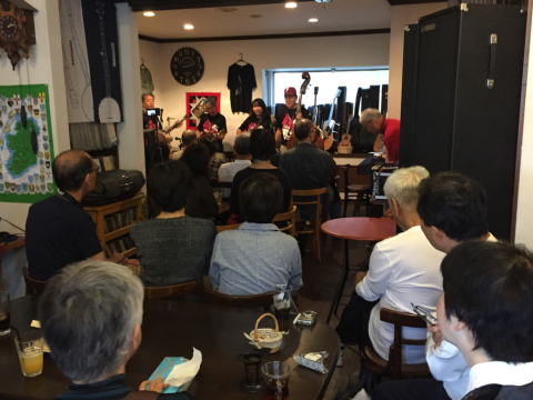 ルーツミュージック ライブ 越谷_d0225380_21295760.jpg