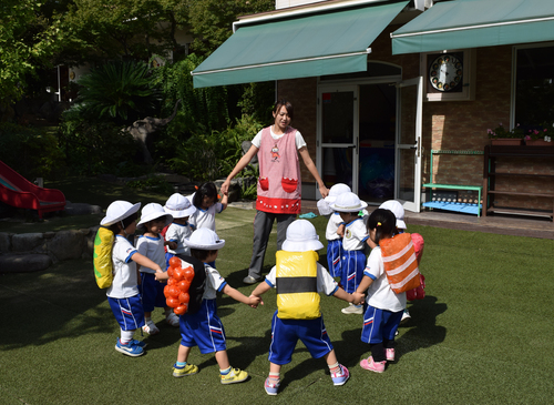 運動会へ向けて いちご組 親子競技 15 10 5 月 大手幼稚園ブログ