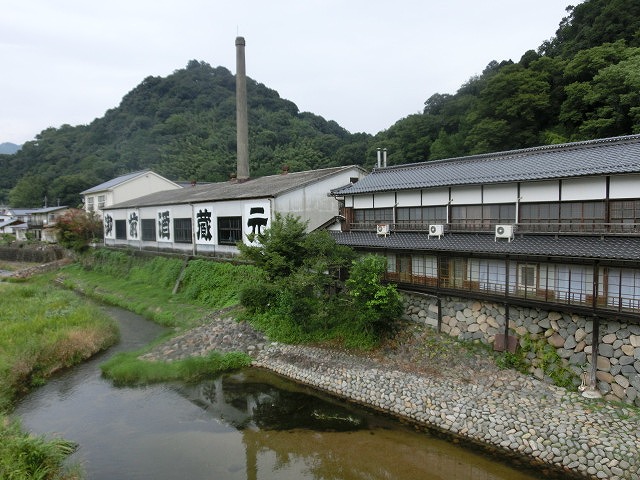 「バイオマス産業杜市・真庭」の1万kW木質バイオマス発電所_f0141310_630086.jpg