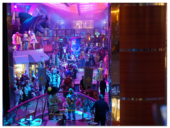 西地中海クルーズ(10) トレビの泉は泉なし!?_d0210324_8325649.jpg