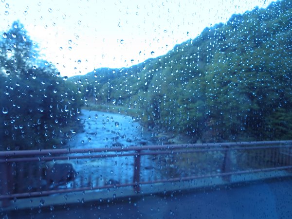 【一泊二日の北海道旨し旅】⑪ 旅館から京極吹き出し公園まで_b0009849_17233855.jpg