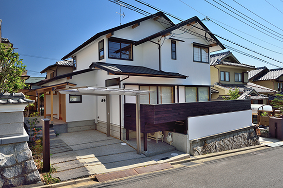 完成建物見学会「吉野杉と桧の丸太組の力強い家」_e0164563_14312445.jpg