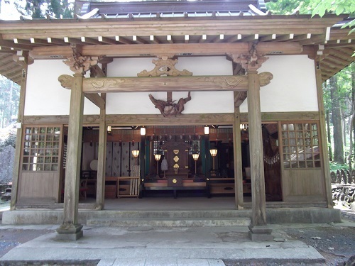 御岩神社1 御岩神社本殿へ_a0064067_15323424.jpg