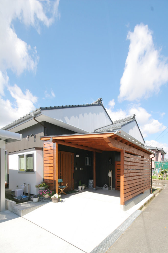 ビフォーアフター外観写真 北五泉の家_b0349892_15392409.jpg