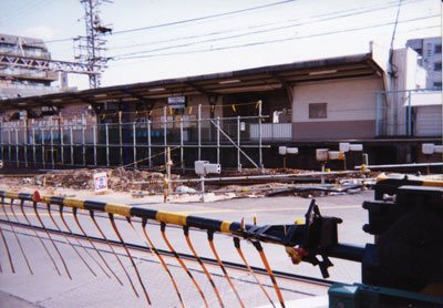 阪神電鉄・今はなき西宮東口駅と踏切地下通路の追憶_d0130640_1426574.jpg